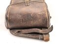 Kaiserreich und 1. Weltkrieg,  Satteltasche für Offiziere, Leder angetrocknet, ungereinigtes Stück