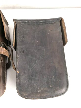 Konvolut 5 Satteltaschen, Gebraucht, jeweils unvollständig, Alter und Herkunft unbekannt.