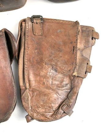 Konvolut 5 Satteltaschen, Gebraucht, jeweils unvollständig, Alter und Herkunft unbekannt.