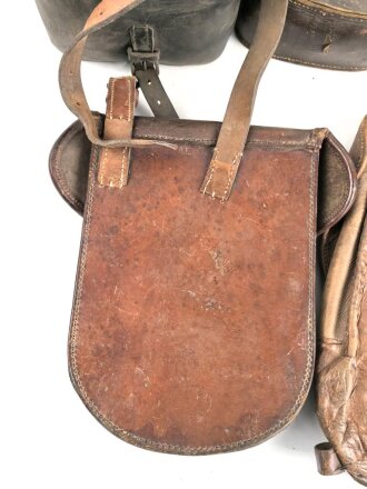 Konvolut 5 Satteltaschen, Gebraucht, jeweils unvollständig, Alter und Herkunft unbekannt.