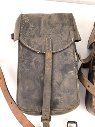Konvolut 5 Satteltaschen, Gebraucht, jeweils unvollständig, Alter und Herkunft unbekannt.