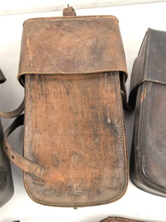 Konvolut 5 Satteltaschen, Gebraucht, jeweils unvollständig, Alter und Herkunft unbekannt.