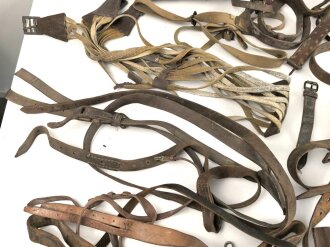 Gewaltiges Konvolut Ersatzteile und verbastelte Taschen. Alles mehr oder weniger defekt.