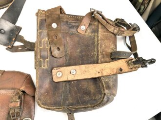 Gewaltiges Konvolut Ersatzteile und verbastelte Taschen. Alles mehr oder weniger defekt.