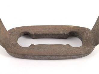 Einzelner Steigbügel , Alter und Herkunft unbekannt.