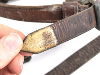 Dienstzaumzeug mit Kandare ,ich glaube eine tschechische Abnahme von 1934 zu erkennen . Guter Gesamtzustand, Leder weich