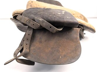 Frankreich 1. Weltkrieg, Sattel " Chesaud Paris 1914" Leder weich., ungereinigtes Stück