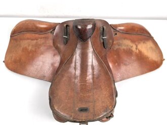 Armeesattel Wehrmacht, Hersteller Becker Berlin, neuzeitlich restauriertes Stück