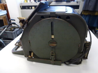 Fernschreiber Wehrmacht T36 Lorenz Baujahr 1941. Bis auf die Tastatur in gutem Zustand, Funktion nicht geprüft, selten