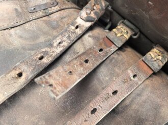 Armeesattel Wehrmacht, datiert 1943, Leder weich, ungereinigtes Stück