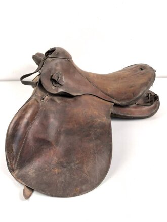 Armeesattel Wehrmacht, datiert 1943, Leder weich, ungereinigtes Stück