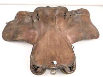 Armeesattel Wehrmacht, datiert 1943, Leder weich, ungereinigtes Stück