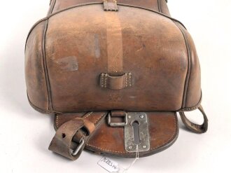 Satteltasche Wehrmacht, datiert 1938, ungereinigtes Stück, ein D-Ring alt ergänzt
