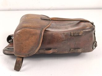 Satteltasche Wehrmacht, datiert 1938, ungereinigtes Stück, ein D-Ring alt ergänzt