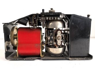 Feldfernsprecher 33 der Wehrmacht. datiert 1935, Funktion nicht geprüft