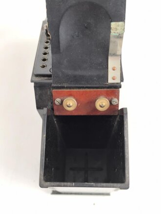 Feldfernsprecher 33 der Wehrmacht. datiert 1935, Funktion nicht geprüft