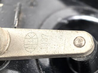 Feldfernsprecher 33 der Wehrmacht. datiert 1935, Funktion...