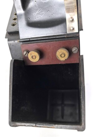 Feldfernsprecher 33 der Wehrmacht. datiert 1940, Funktion nicht geprüft