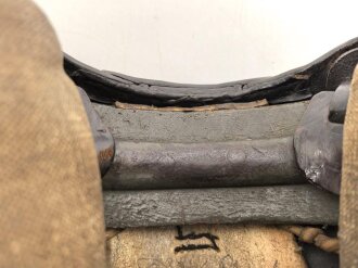 1. Weltkrieg,  Armee Sattel datiert 1915,  ungereinigtes Stück in gutem Gesamtzustand