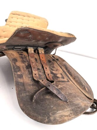 Armeesattel Wehrmacht, Größe 4, datiert 1943, guter Gesamtzustand, ungereinigtes Stück