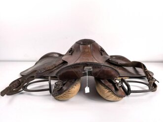 Armeesattel Wehrmacht, Größe 4, datiert 1943, guter Gesamtzustand, ungereinigtes Stück