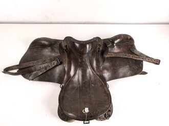 Armeesattel Wehrmacht, undeutlicher Stempel, guter Gesamtzustand, ungereinigtes Stück
