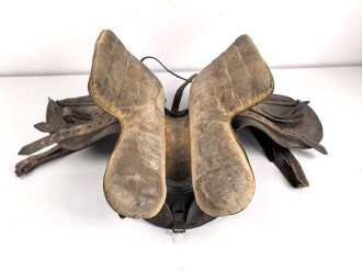 Armeesattel Wehrmacht, undeutlicher Stempel, guter Gesamtzustand, ungereinigtes Stück