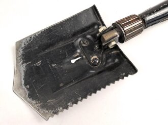 Nationale Volksarmee der DDR, Klappspaten in Tasche