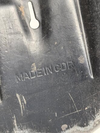 Nationale Volksarmee der DDR, Klappspaten in Tasche