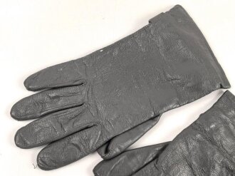 Bundeswehr, Paar Lederhandschuhe Grösse 9, wohl ungetragenes Paar mit zwei kleinen Farbflecken