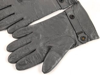 Bundeswehr, Paar Lederhandschuhe Grösse 9, wohl ungetragenes Paar mit zwei kleinen Farbflecken