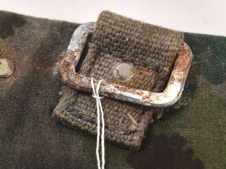 Nationale Volksarmee der DDR, Magazintasche für drei Kurvenmagazine im Flächentarndruck. Ungereinigtes Stück