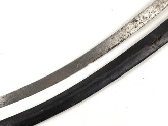 Blankwaffe im orientalischen Stil. Gesamtlänge 93cm, Alter und Herkunft unbekannt