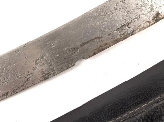 Blankwaffe im orientalischen Stil. Gesamtlänge 93cm, Alter und Herkunft unbekannt