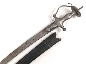 Blankwaffe im orientalischen Stil. Gesamtlänge 93cm, Alter und Herkunft unbekannt