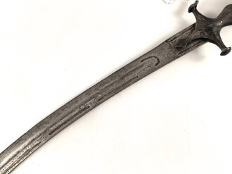 Blankwaffe im orientalischen Stil. Gesamtlänge 87cm, Alter und Herkunft unbekannt