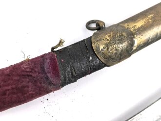 Blankwaffe im orientalischen Stil. Gesamtlänge 100cm, Alter und Herkunft unbekannt