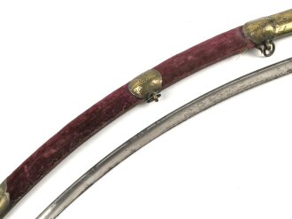 Blankwaffe im orientalischen Stil. Gesamtlänge 100cm, Alter und Herkunft unbekannt