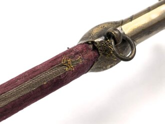 Blankwaffe im orientalischen Stil. Gesamtlänge 100cm, Alter und Herkunft unbekannt