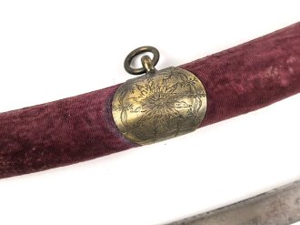 Blankwaffe im orientalischen Stil. Gesamtlänge 100cm, Alter und Herkunft unbekannt