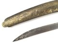 Blankwaffe im orientalischen Stil. Gesamtlänge 100cm, Alter und Herkunft unbekannt
