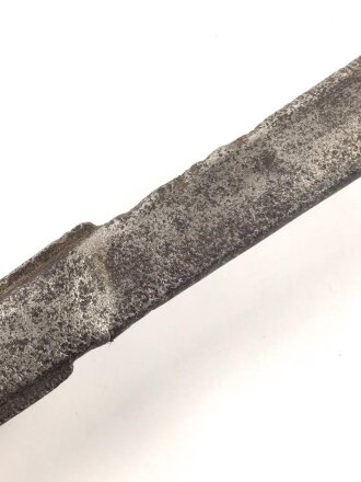 Blankwaffe im orientalischen Stil. Gesamtlänge 99cm, Alter und Herkunft unbekannt