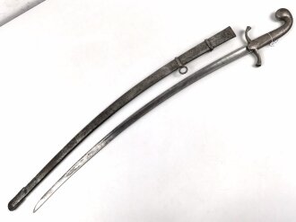 Blankwaffe im orientalischen Stil. Gesamtlänge 99cm, Alter und Herkunft unbekannt