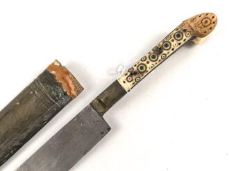 Blankwaffe im orientalischen Stil. Gesamtlänge 34cm, Alter und Herkunft unbekannt