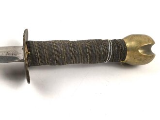 Blankwaffe. Gesamtlänge 48cm, Alter und Herkunft unbekannt