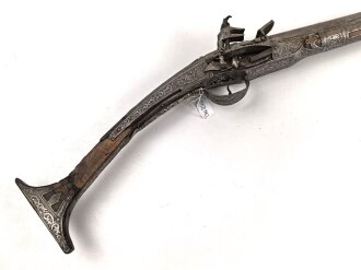 Steinschloss Muskete , Eisenbeschlagen, reich verziert,...