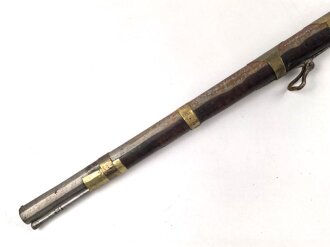 Steinschloss Muskete , Das Schloß datiert 1815, vermutlich Orient oder Naher Osten, Gesamtlänge 112cm.  Alter und Herkunft unbekannt.KEINE PAYPAL ZAHLUNG FÜR DIESEN ARTIKEL