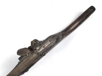 Steinschloss Muskete , Das Schloß datiert 1815, vermutlich Orient oder Naher Osten, Gesamtlänge 112cm.  Alter und Herkunft unbekannt.KEINE PAYPAL ZAHLUNG FÜR DIESEN ARTIKEL