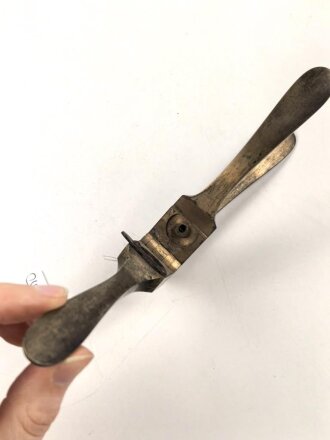 Entzünderungszange zum entfernen von gebrauchten...