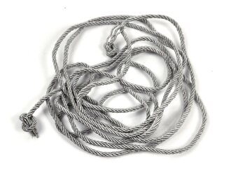 Kragenkordel Metallfaden, Durchmesser 2,7mm. UV Negativ, Länge etwa 205cm